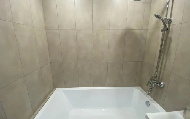 Sovershenno Novaya Uyutnaya Kvartira Flat