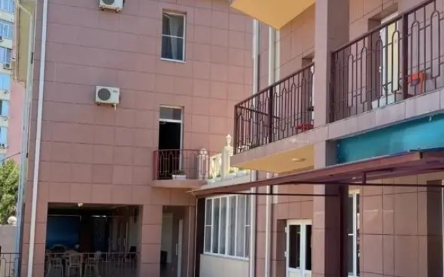 Отель Olina