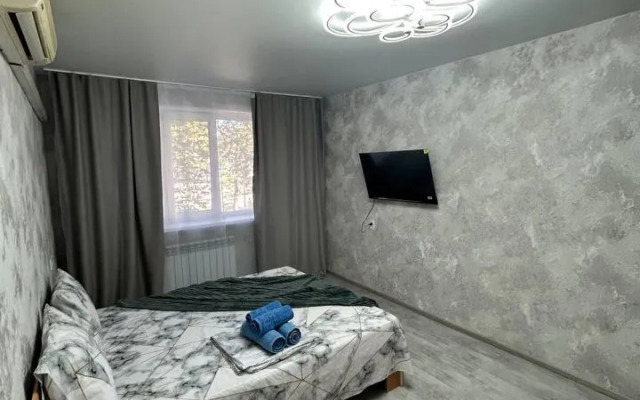 1-Komnatnaya V Simferopole Flat