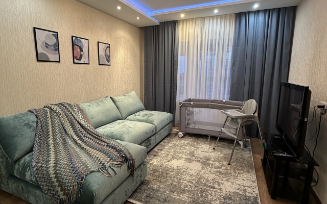 Квартира 2х комнатная у ТЦ Лотос плазы