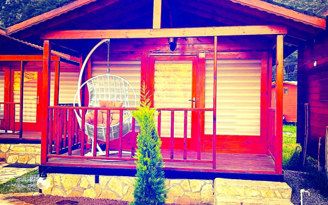 Zoe Glamping