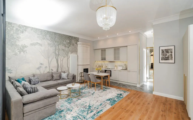 Квартира с балконом на Невский проспект -1