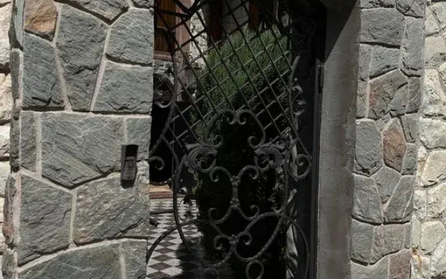 Sukhumskiy Zamok Private house