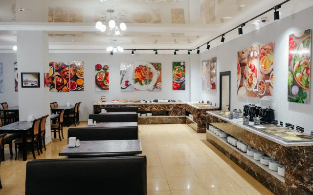 Sedymoye Nebo Hotel