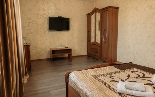 Korona Hotel