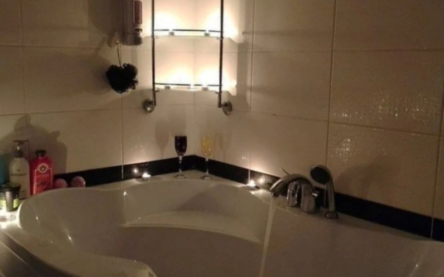 Na Ulitse Druzhby 31A Flat