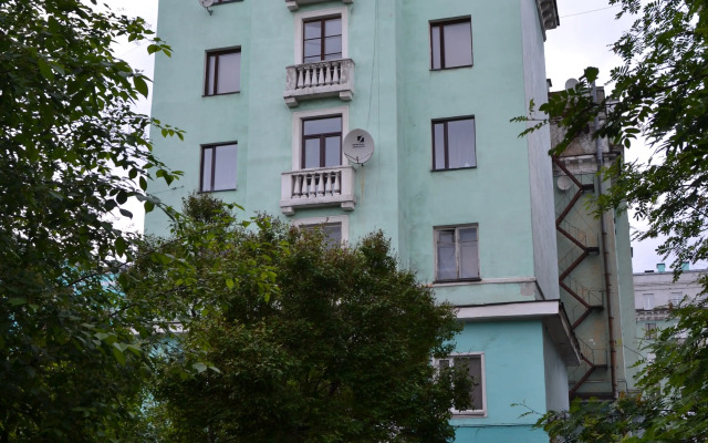 V Tsentre Na Lenina S Liftom Flat