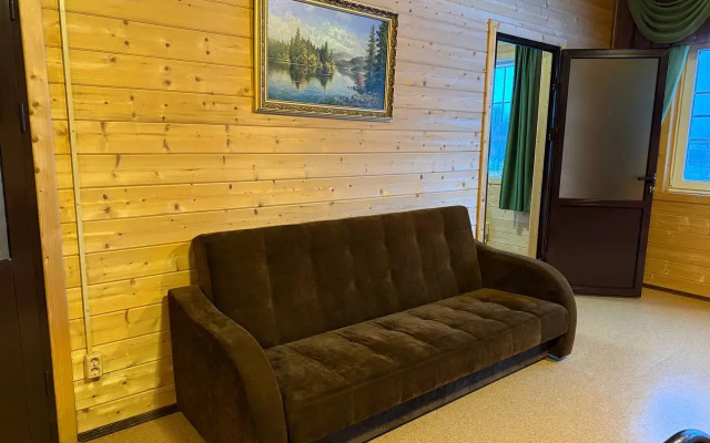 Na Beregu Ozera Plescheevo 57a Private house