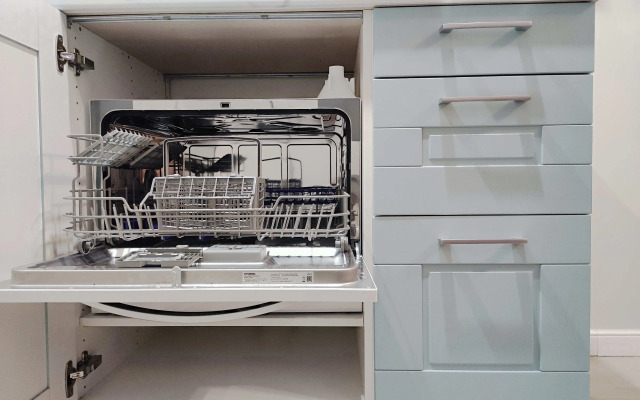 Komfortny Trekhmestny Nomer Flat