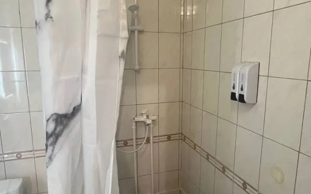 V Tikhom Rayone Flat