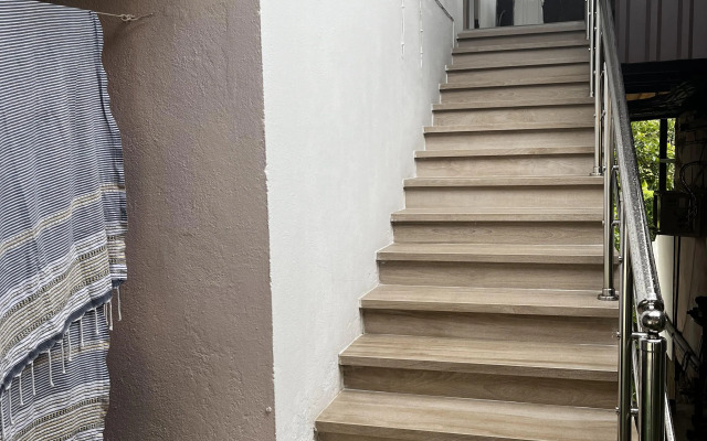 Dvukhmestny Uluchshenny S Balkonom I Vannoy Komnatoy Apartment