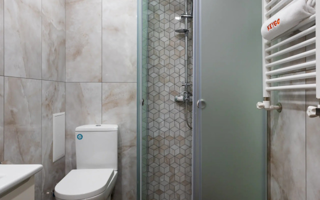 KeyGo #0147 1 Bedroom near Opera Theatre Apartments