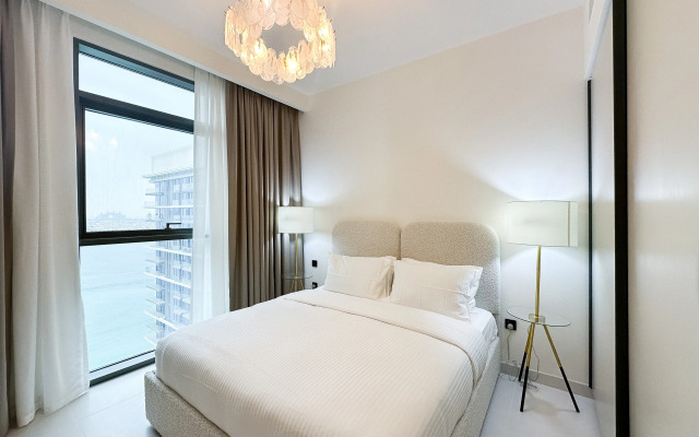 Апартаменты Keyrock Living Seaview Stay at Emaar Beachfront