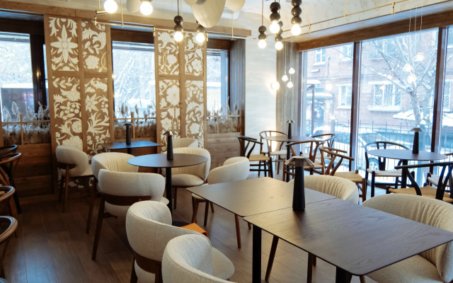 Nuur Hotel