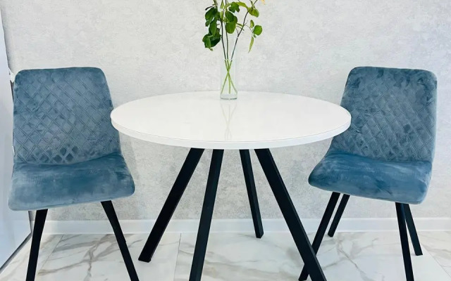 Studiya s balkonom Apartments