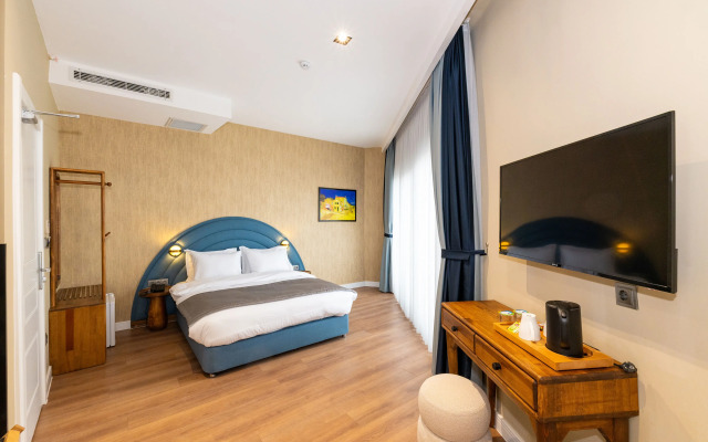 Nenessa Airport Hotel
