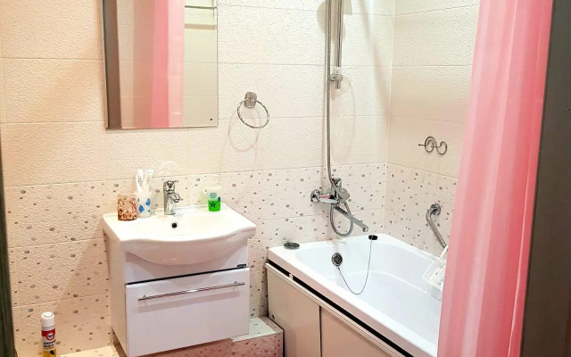 Апартаменты на Красных Мадьяр 14/2, 5 этаж