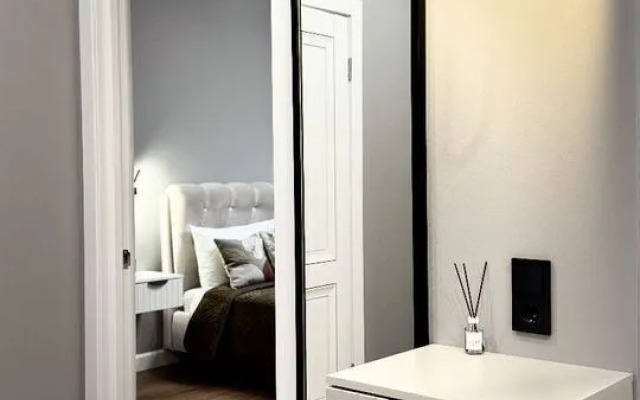 Апартаменты с новым ремонтом на Ивана Беличенко 92к4