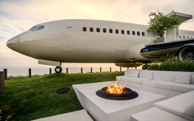 Private Jet Villa