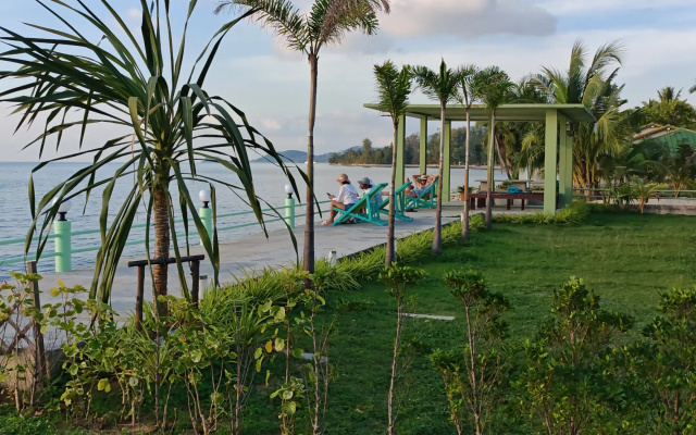 Курортный Отель Lipa Bay Residence