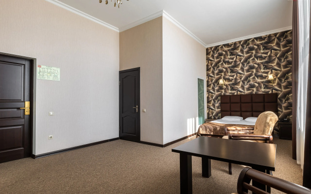 Gold Star Hotel