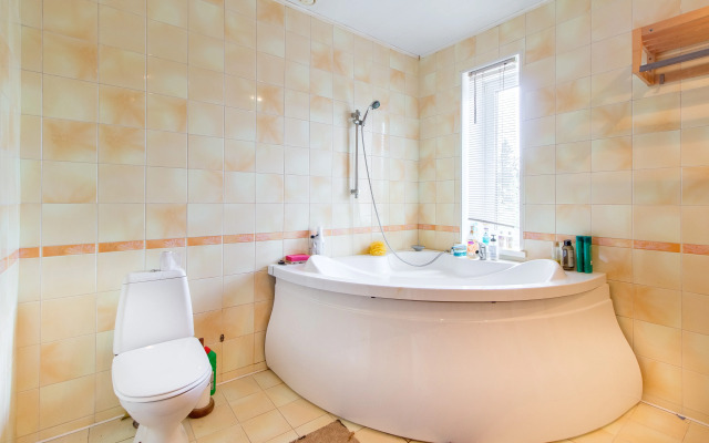 Kottedzh Na Beregu Ozera Private House
