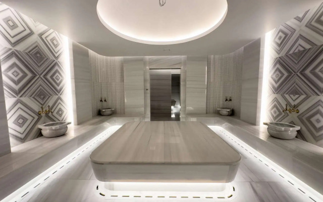 Qoople Azura World S 16 Apartments