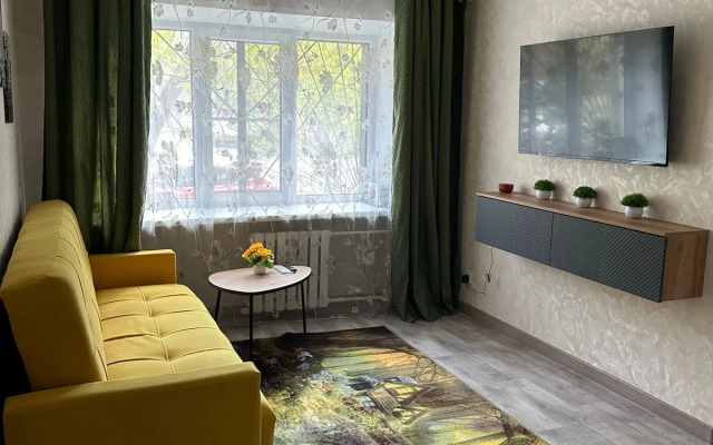 V Dome U Ozera Flat