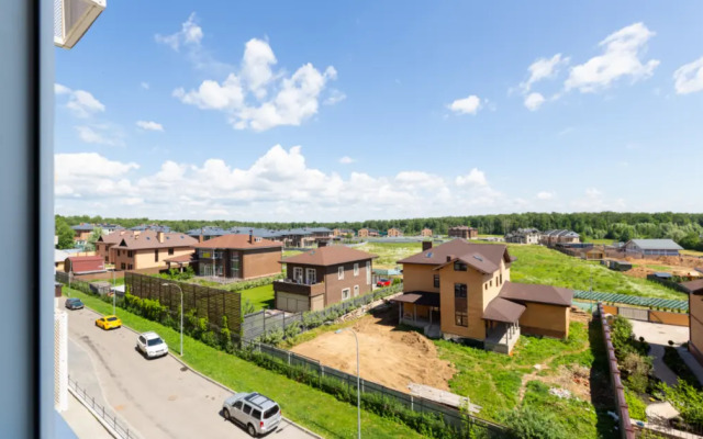 64 V Zhk Otrada Apartments