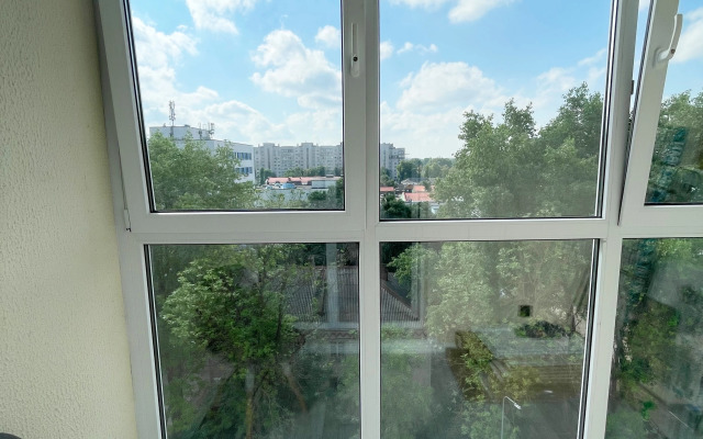 Na Prospekte Dzerzhinskogo 21 Flat