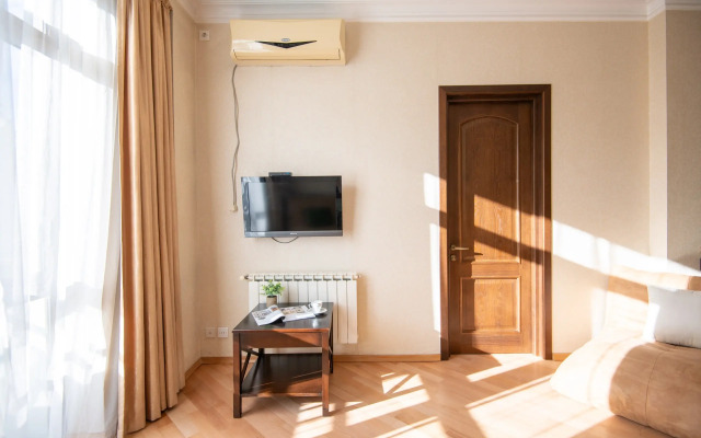 Апартаменты in Central Vake with City View