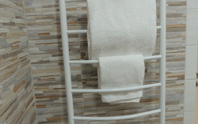 Umnaya S Alisoy Na Tsvetnike Flat