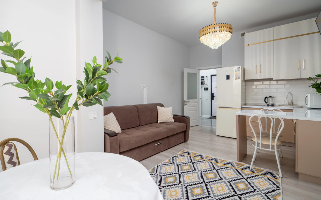Yevrodvushka S Potryasayuschim Vidom Na Gory Flat