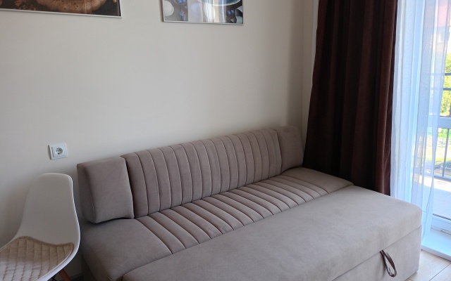 V Novom Dome Orudiynaya 1A Flat