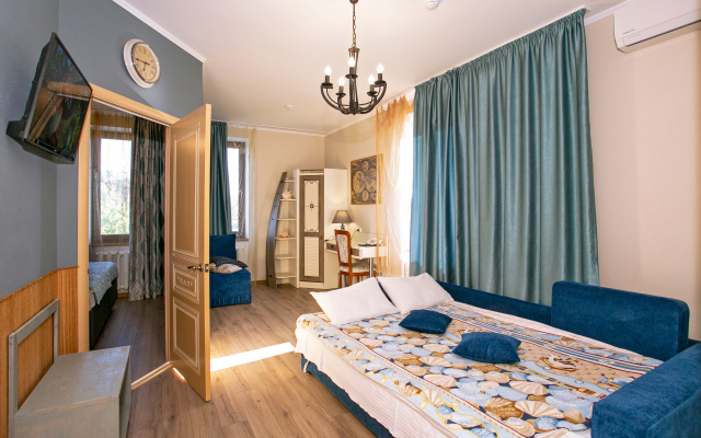 Grey-S Guest House