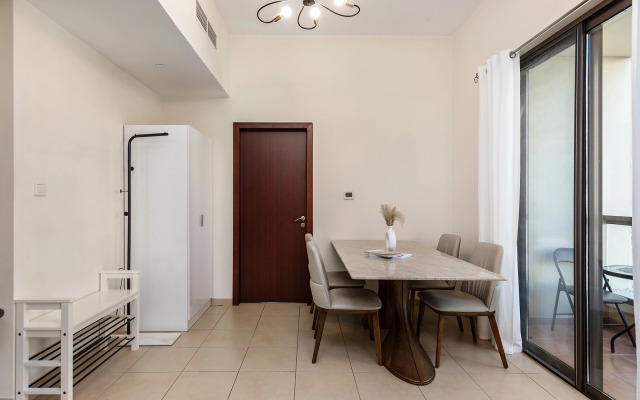 Апартаменты Excellent 1bdr at Bahar 6