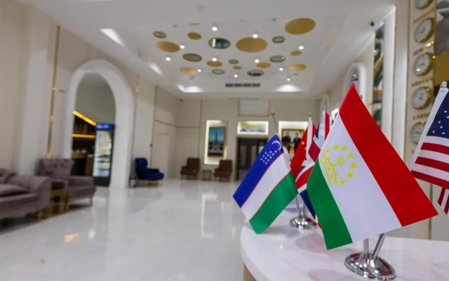 Firdavsi Hotel