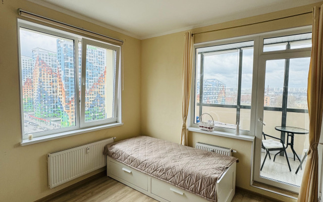 S vidom na Nevu 12 etazh Flat