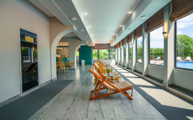 Greis Nebug Kalipso Hotel