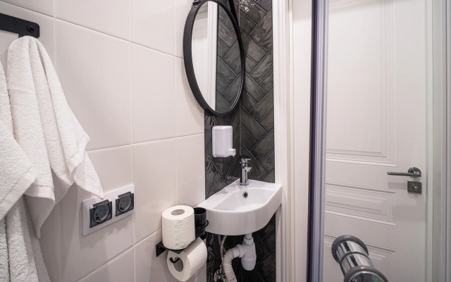 Kranc v starinnom stile vozle Ozera Apartments