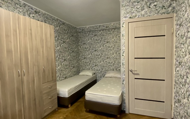 Uyutnaya Kvartira Ryadom S Vredena Flat