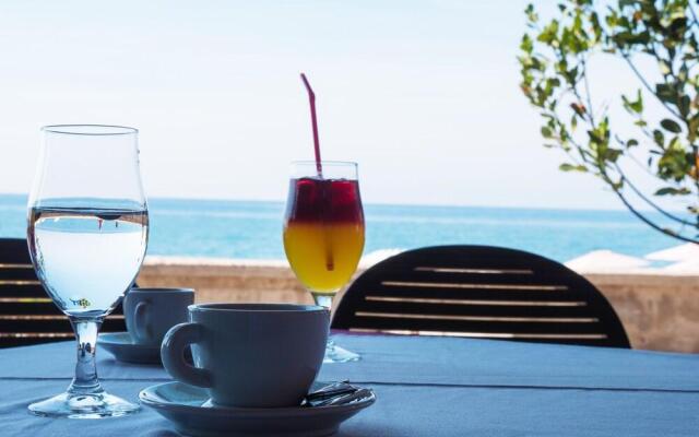 Pearl Beach Hotel