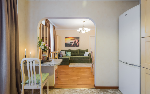 GM s Vidom na Zoopark i Moscow city Apartments