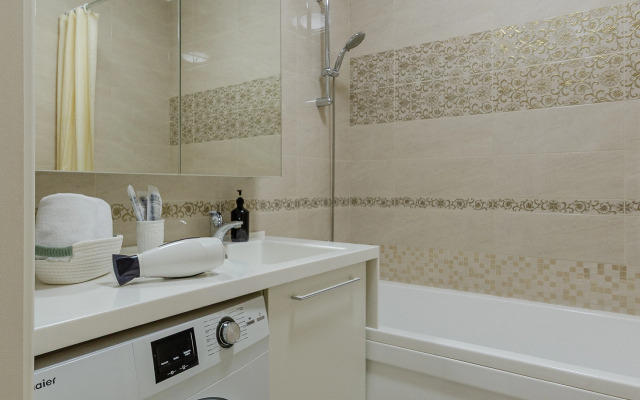2 Komnatnaya Na Tsentralnoy Naberezhnoy Zaliva Apartment