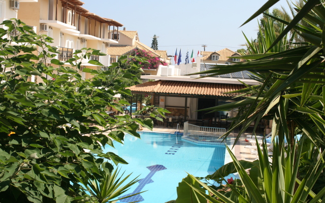 Iniohos Zante Hotel & Suites