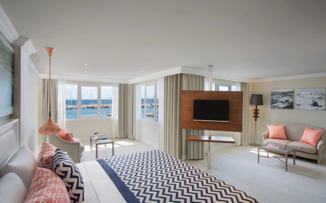 Paloma Marina Suites