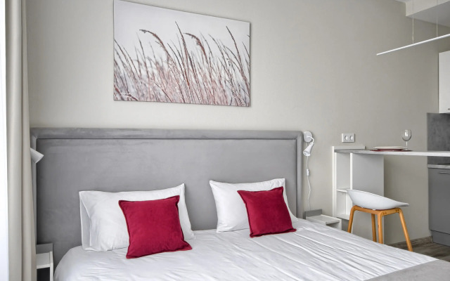Myhomeyourhome Na Vitebskom Pr-T 99k1 Apartments