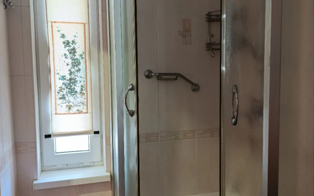 Квартира уютная 3-комнатная с видом на море и Херсонес