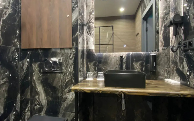 Royal Status Hotel