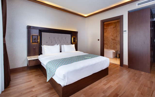 Sera Lake Resort Hotel